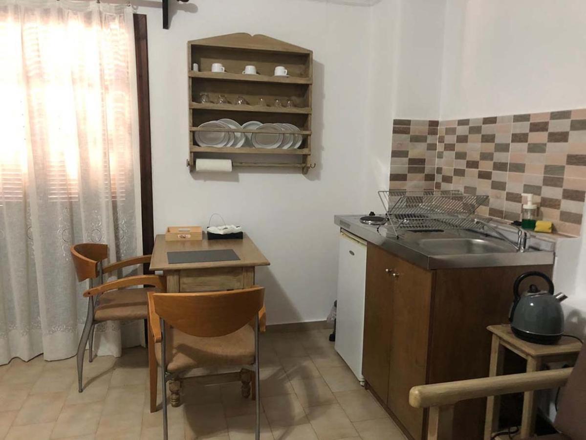 Philoxenia Studios 3 Karpathos Exteriör bild